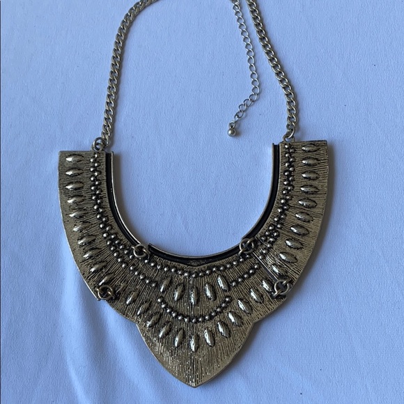 Silver statement necklace - Picture 6 of 6